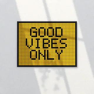 TEXT // GOOD VIBES ONLY